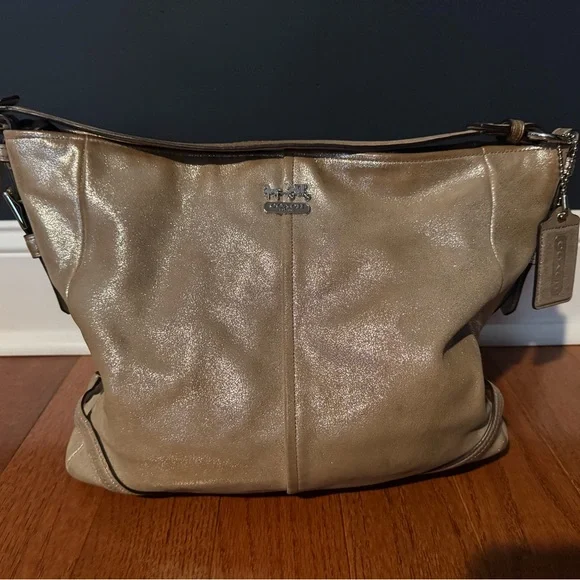 Coach Leather Chelsea Shoulder Bag - Picture 1 of 8